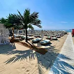 Apartmán Luxurious 2 Bedroom Appt At The Black Sea Coast
