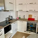 Apartmán Luxurious 2 Bedroom Appt At The Black Sea Coast