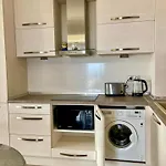 Luxurious 2 Bedroom Appt At The Black Sea Coast Apartmán