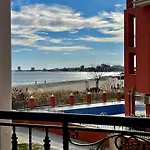 Luxurious 2 Bedroom Appt At The Black Sea Coast Sluneční pobřeží