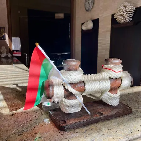 Apartman Luxurious 2 Bedroom Appt At The Black Sea Coast Napospart