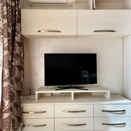 Luxurious 2 Bedroom Appt At The Black Sea Coast 公寓 阳光海滩
