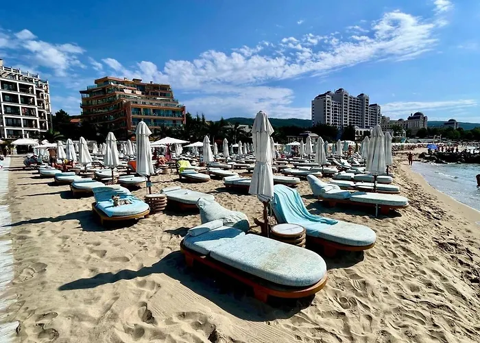 Luxurious 2 Bedroom Appt At The Black Sea Coast Napospart