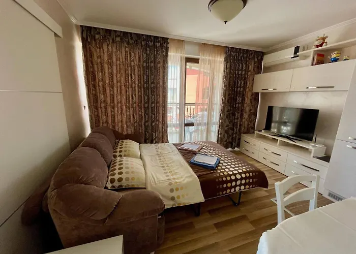 Luxurious 2 Bedroom Appt At The Black Sea Coast Apartman