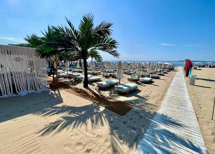 Apartman Luxurious 2 Bedroom Appt At The Black Sea Coast