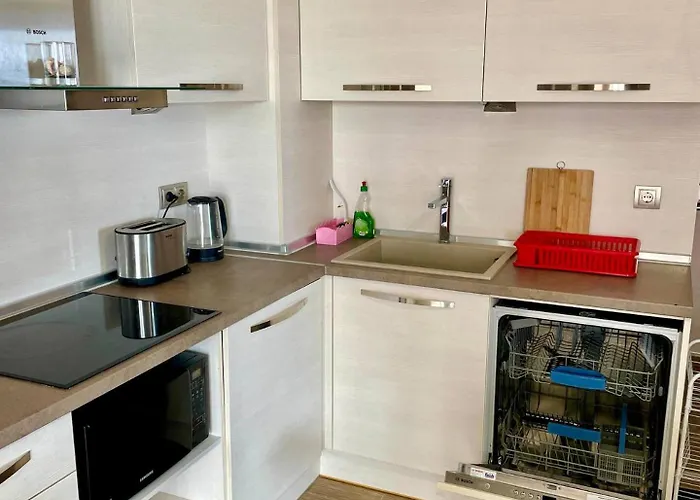 Apartman Luxurious 2 Bedroom Appt At The Black Sea Coast