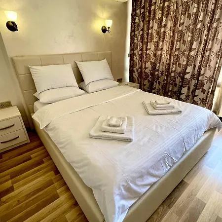 Luxurious 2 Bedroom Appt At The Black Sea Coast Apartment