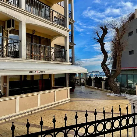 Апартаменты Luxurious 2 Bedroom Appt At The Black Sea Coast *