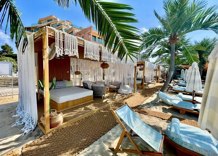 Apartman Luxurious 2 Bedroom Appt At The Black Sea Coast *