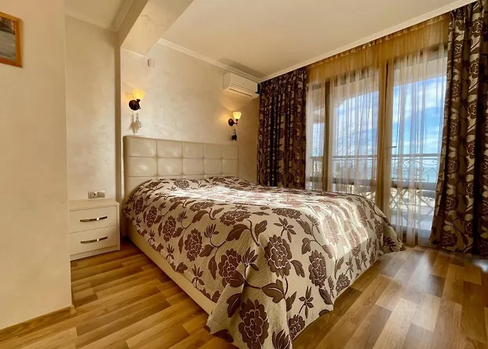 Luxurious 2 Bedroom Appt At The Black Sea Coast Apartman Napospart