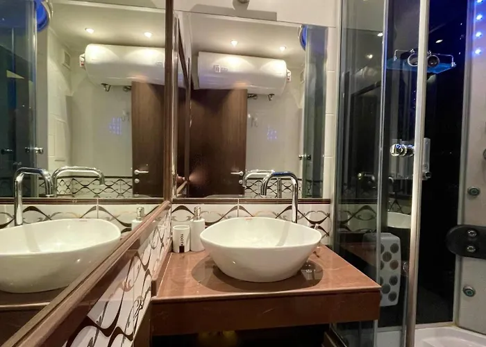 Luxurious 2 Bedroom Appt At The Black Sea Coast Apartman Napospart