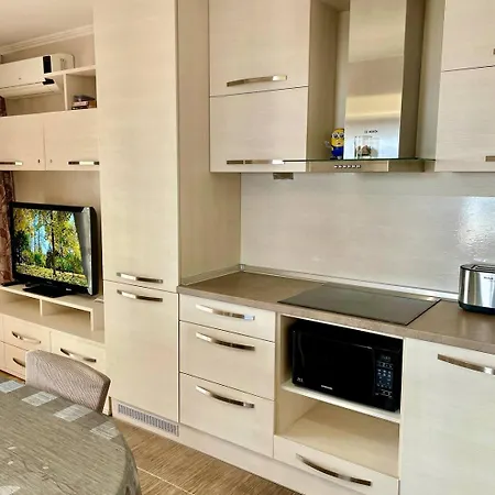 Apartamento Luxurious 2 Bedroom Appt At The Black Sea Coast *