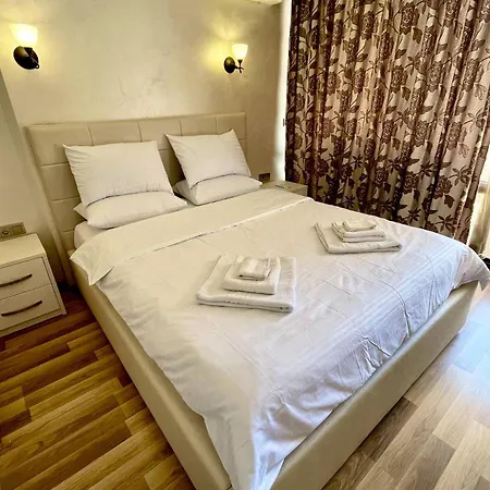 Luxurious 2 Bedroom Appt At The Black Sea Coast