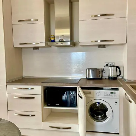 Luxurious 2 Bedroom Appt At The Black Sea Coast Apartamento